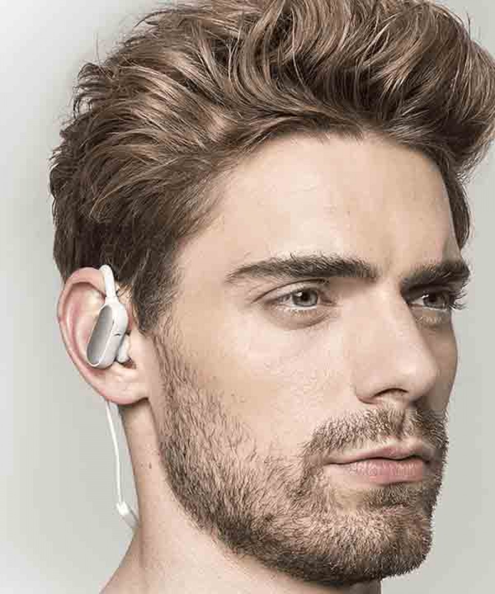 Xiaomi Mi Sports Bluetooth Earphones sur les oreilles