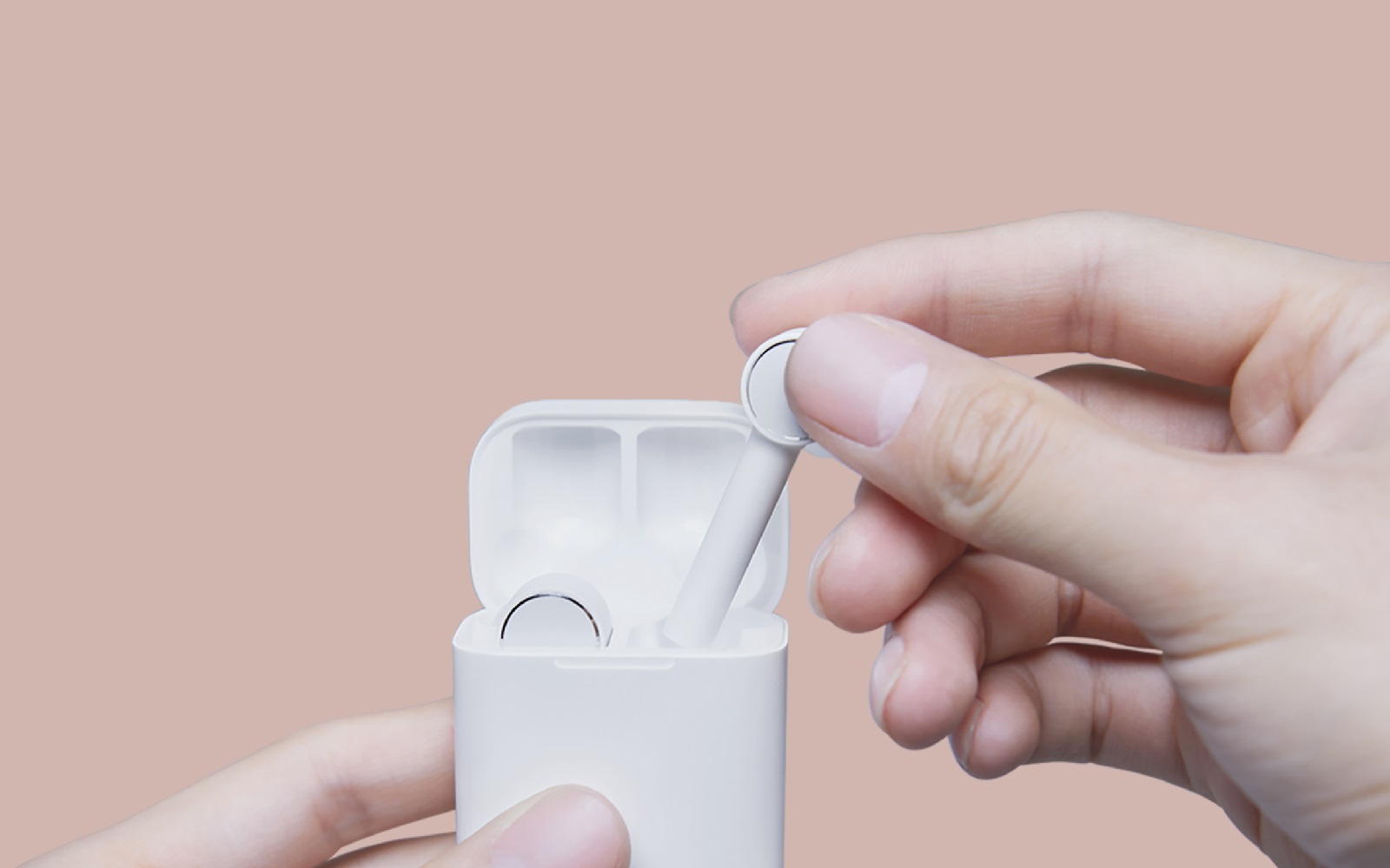 Xiaomi Mi True Wireless Earphones Chargement sans fil Xiaomi Mi True Wireless Earphones Chargement sans fil